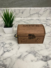 Load image into Gallery viewer, Butterfly And Flower Jewellery Box